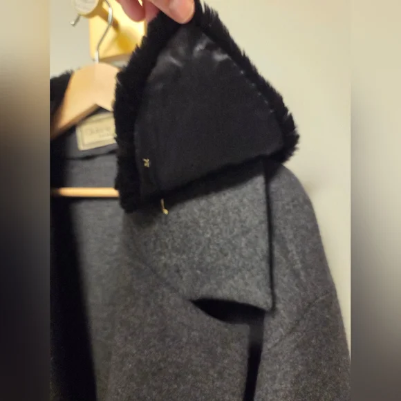 Vintage Giuliana Teso Italian Wool & Fur Coat, Neiman Marcus, Size 44 (12/14) - Picture 9 of 10